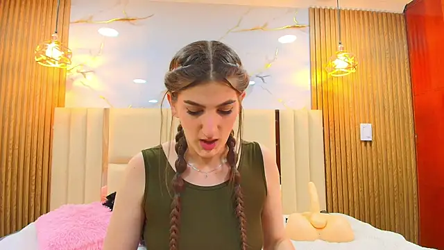 Dafne castro  online show from May 15, 8:29 pm