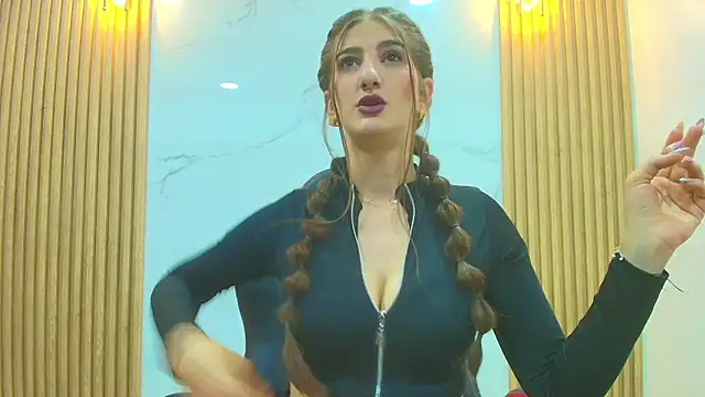 Snapshot of Dafne_castro_ chatting on June 17, 7:35 pm Dafne castro online show from June 17, 7:35 pm
