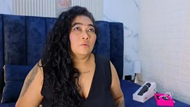 yunkeyc online show from November 6, 2:04 am