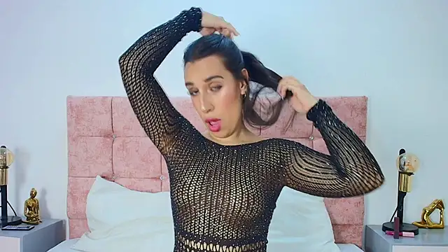 Snapshot of _BellaBrown chatting on September 24, 8:37 pm BellaBrown online show from September 24, 8:37 pm