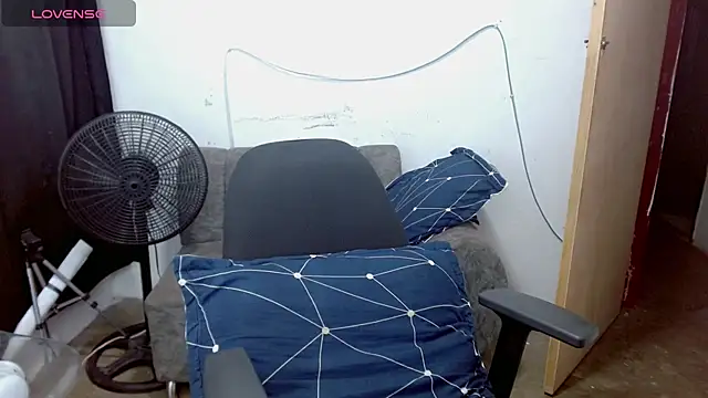 Dulce2415 online show from March 23, 2:55 am