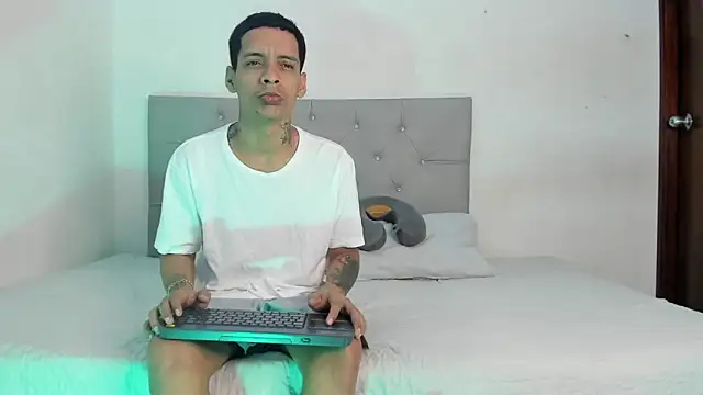 twinkDuohot online show from December 18, 4:17 am