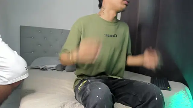 twinkDuohot online show from December 4, 6:01 am