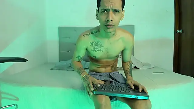 twinkDuohot online show from December 15, 7:09 pm