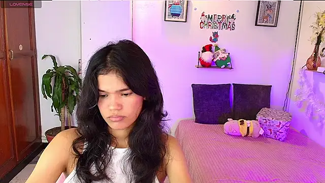 emycarver09 online show from December 16, 11:58 am