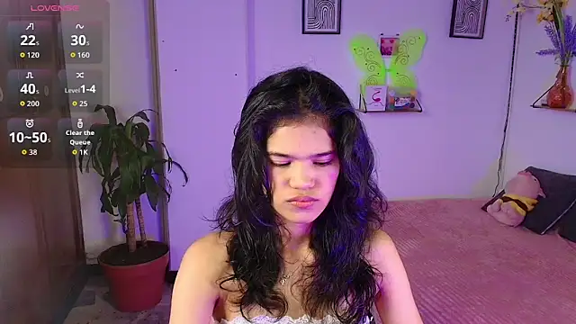 emycarver09 online show from November 1, 12:10 pm