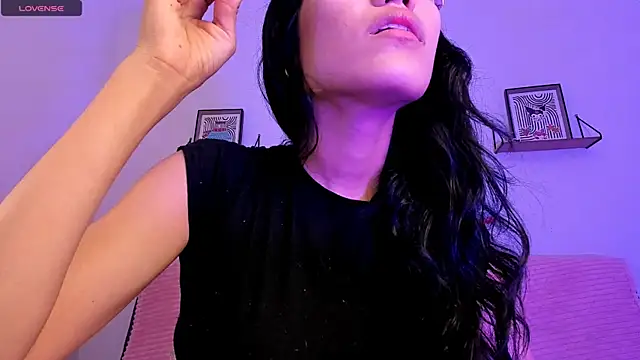 emycarver09 online show from February 12, 10:48 am