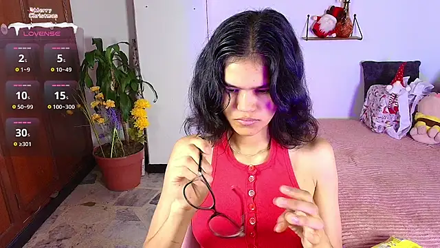 emycarver09 online show from November 17, 11:36 am