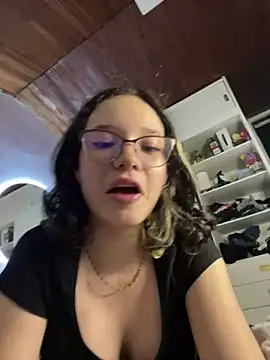 Snapshot of sukubo__ chatting on August 5, 3:22 am sukubo online show from August 5, 3:22 am