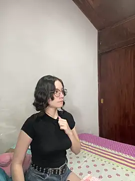 Snapshot of sukubo__ chatting on December 15, 6:41 am sukubo online show from December 15, 6:41 am