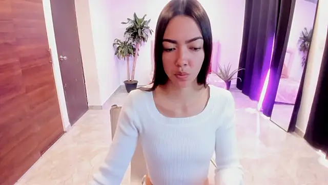 Snapshot of fox_valerie chatting on October 14, 2:50 pm fox valerie online show from October 14, 2:50 pm