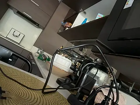 lorenamackenzie69 online show from October 12, 3:46 pm