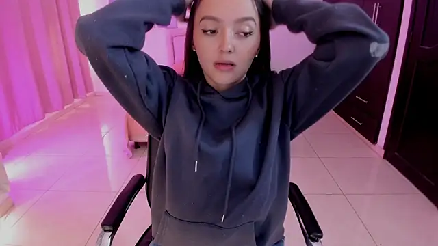 bella fox 1 online show from January 12, 2:46 pm