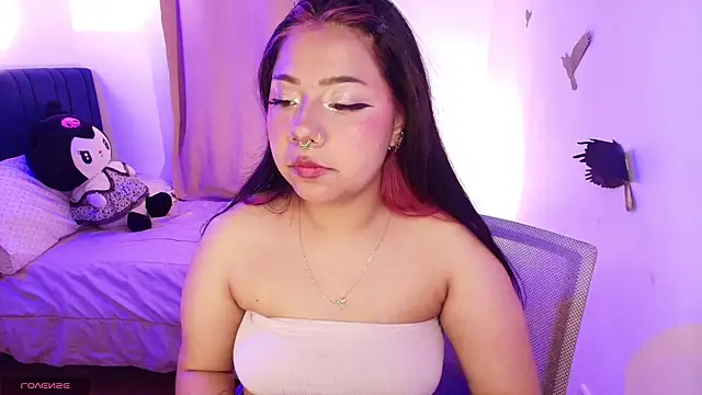 Snapshot of annie-russel chatting on November 9, 7:12 am annie-russel online show from November 9, 7:12 am