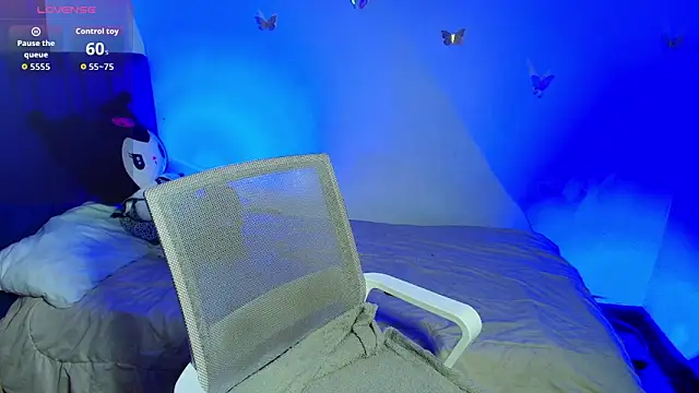 annie-russel online show from March 4, 7:38 am