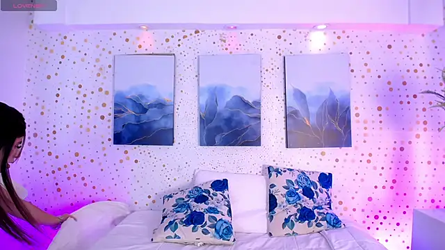 Emily Vaughan online show from November 25, 3:29 am