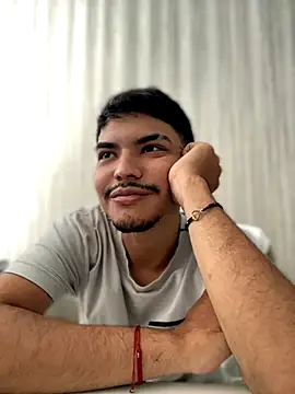 Snapshot of Snowlann chatting on September 29, 4:56 pm Snowlann online show from September 29, 4:56 pm