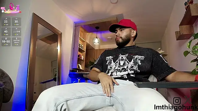 Snapshot of ThiagoHunk chatting on October 8, 3:52 am ThiagoHunk online show from October 8, 3:52 am