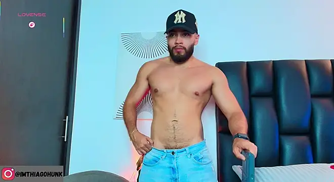 ThiagoHunk online show from May 21, 4:32 am