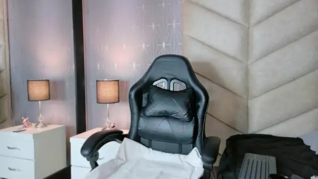 samiradoll online show from January 16, 3:43 am