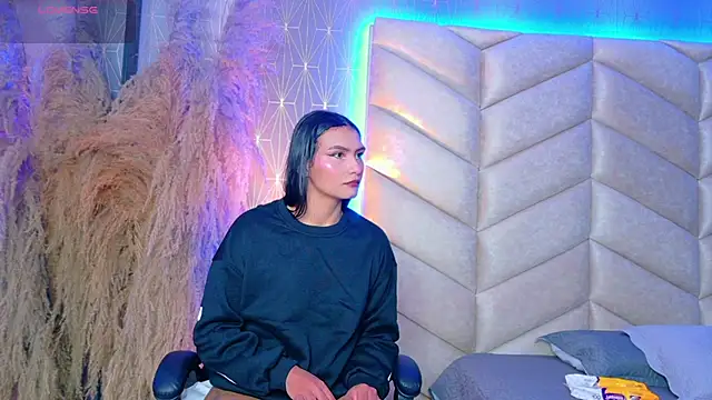 samiradoll online show from October 21, 4:45 am