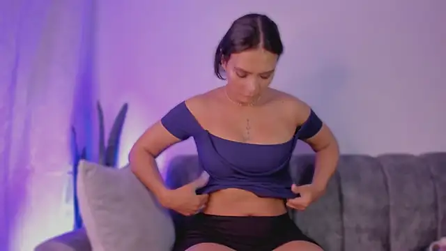 samiradoll online show from April 21, 1:42 am