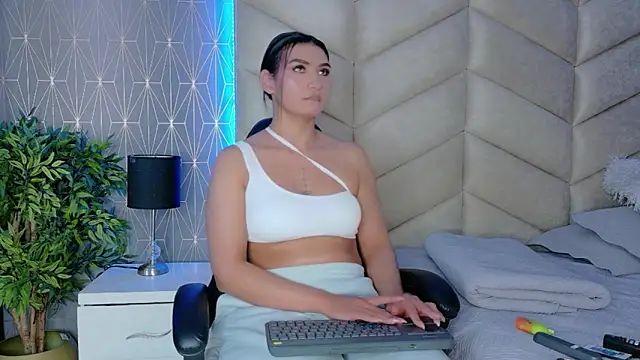 samiradoll online show from February 11, 2:33 am