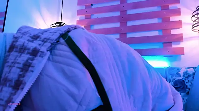 ArianaSantana online show from October 2, 12:52 pm