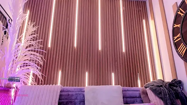 ArianaSantana online show from December 1, 12:50 pm