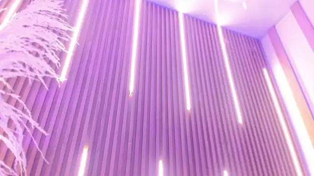 ArianaSantana online show from December 15, 1:06 pm