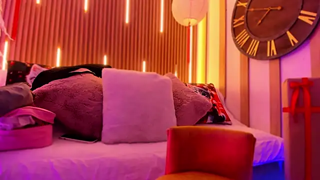 ArianaSantana online show from December 21, 12:51 pm