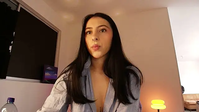 Snapshot of violethun_ chatting on October 22, 11:20 am violethun online show from October 22, 11:20 am