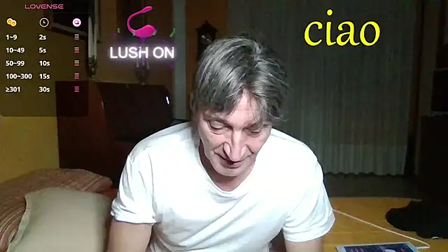 Snapshot of lattediyak chatting on November 11, 1:44 am lattediyak online show from November 11, 1:44 am