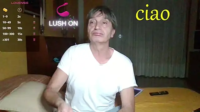 Snapshot of lattediyak chatting on November 15, 11:20 pm lattediyak online show from November 15, 11:20 pm