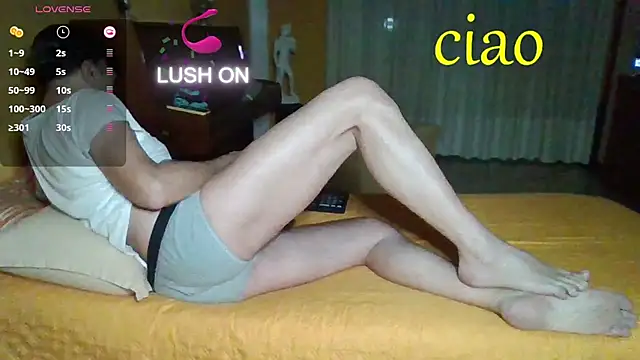 Snapshot of lattediyak chatting on November 18, 1:10 am lattediyak online show from November 18, 1:10 am