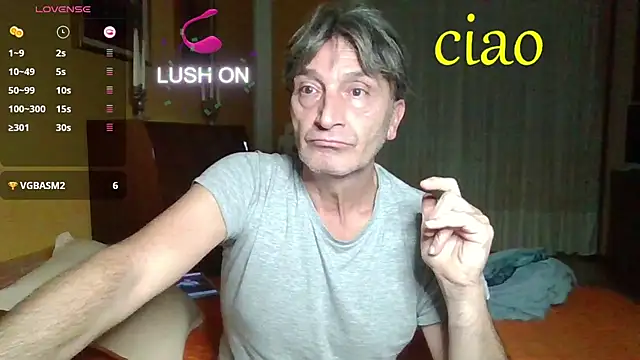 Snapshot of lattediyak chatting on October 28, 12:55 am lattediyak online show from October 28, 12:55 am