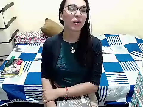 Snapshot of missblu chatting on November 29, 4:18 pm missblu online show from November 29, 4:18 pm