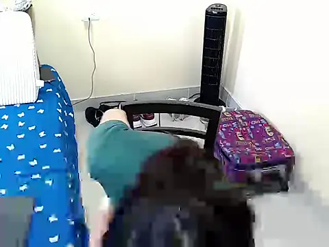 Snapshot of missblu chatting on November 6, 9:19 pm missblu online show from November 6, 9:19 pm