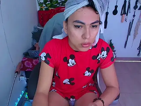 missblu online show from February 19, 5:43 pm