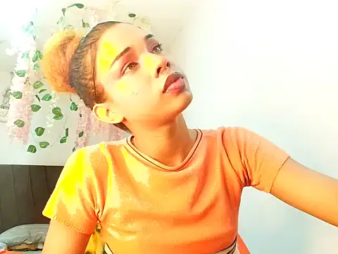 calliedemon  online show from May 2, 4:18 am