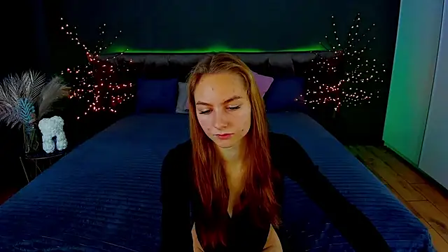 MilaAddams online show from October 31, 6:43 am