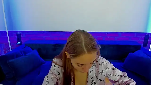 MilaAddams online show from November 12, 6:39 am