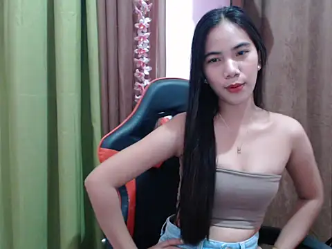 Snapshot of Shy_SexyLady chatting on November 3, 11:25 am Shy SexyLady online show from November 3, 11:25 am