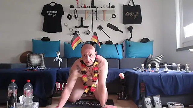 Snapshot of Sklave-Sille chatting on June 17, 1:10 pm Sklave-Sille online show from June 17, 1:10 pm
