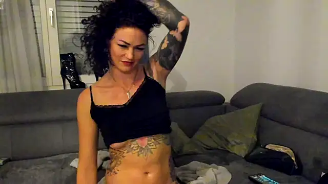 Snapshot of Sydney-Schmid chatting on October 3, 11:50 pm Sydney-Schmid online show from October 3, 11:50 pm