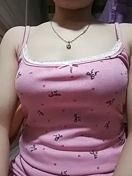 LucyyLy online show from July 29, 11:42 am