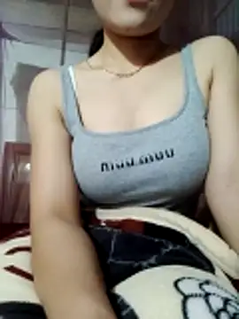 Snapshot of LucyyLy chatting on December 3, 11:58 pm LucyyLy online show from December 3, 11:58 pm
