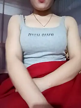 LucyyLy online show from December 19, 11:45 am