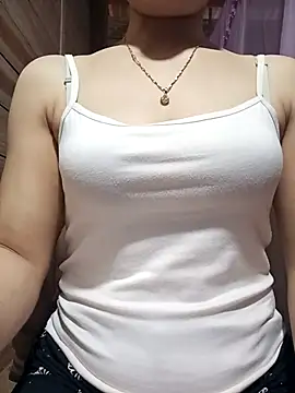 LucyyLy online show from February 14, 6:13 am