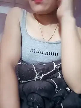 LucyyLy online show from January 19, 3:43 am